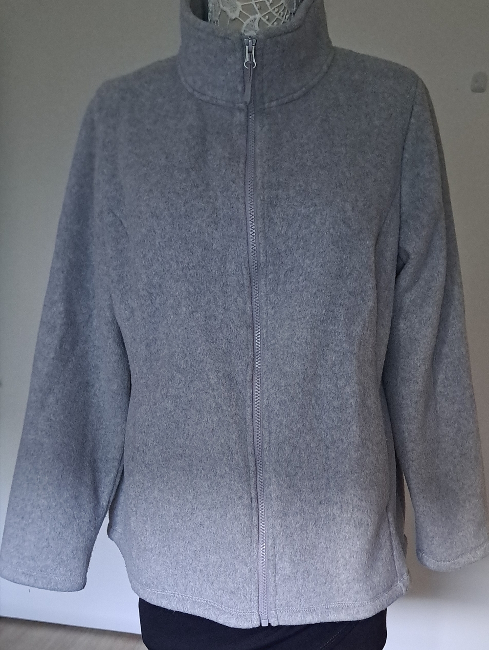 32 Degrees Wome's Super Soft Full Zip Light Gray Jacket.